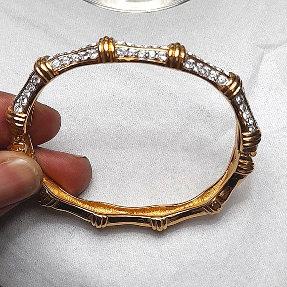 Swarovski crystal and gold tone bracelet. - Picture 1 of 5